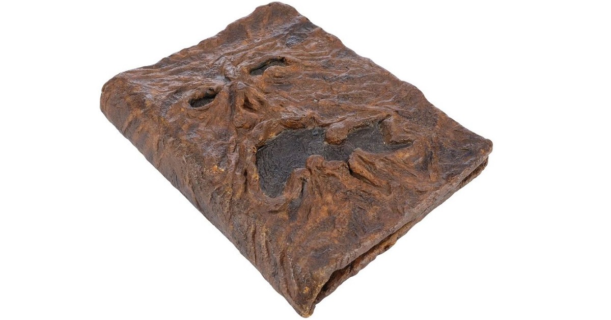 Propstore Previews Horror Lots in Entertainment Auction