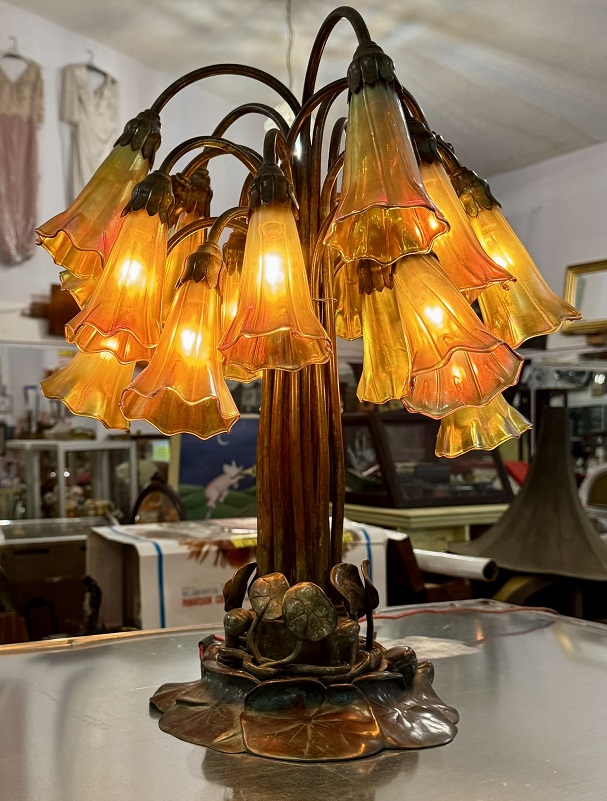 Preston Opportuniites 5 Tiffany lamp