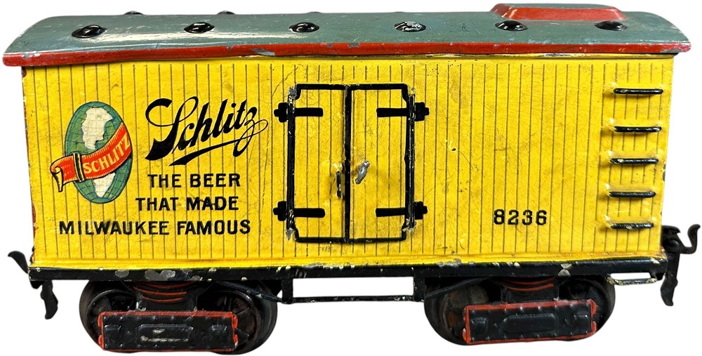 Bertoia 1 Marklin Schlitz Beer refrigerator train car