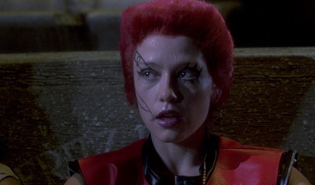 Scream Queens Linnea Quigley in Return of the Living Dead