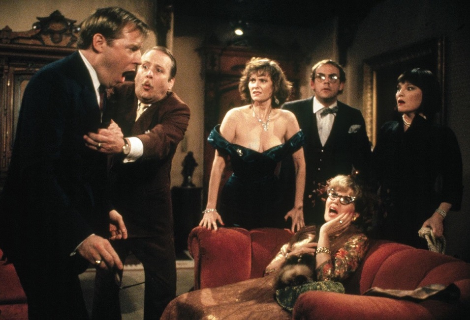 Clue Michael McKean, Martin Mull, Lesley Ann Warren, Christopher Lloyd, Eileen Brennan, and Madeline Kahn