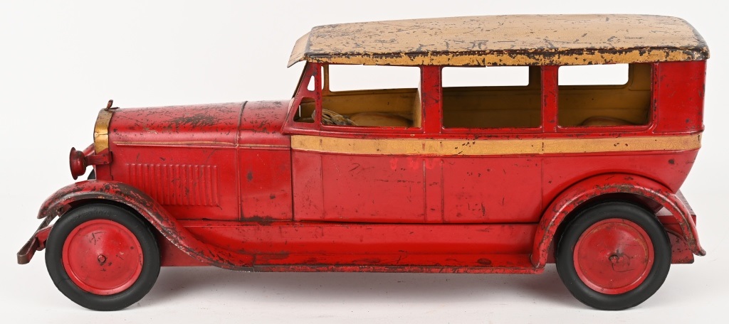 Milestone auction Turner pressed-steel Lincoln Sedan